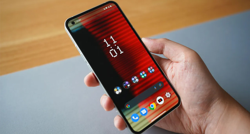 صفحه نمایش گوشی Nothing Phone 2