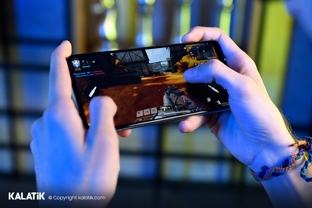 تست گیمینگ گوشی موبایل موتو E32s